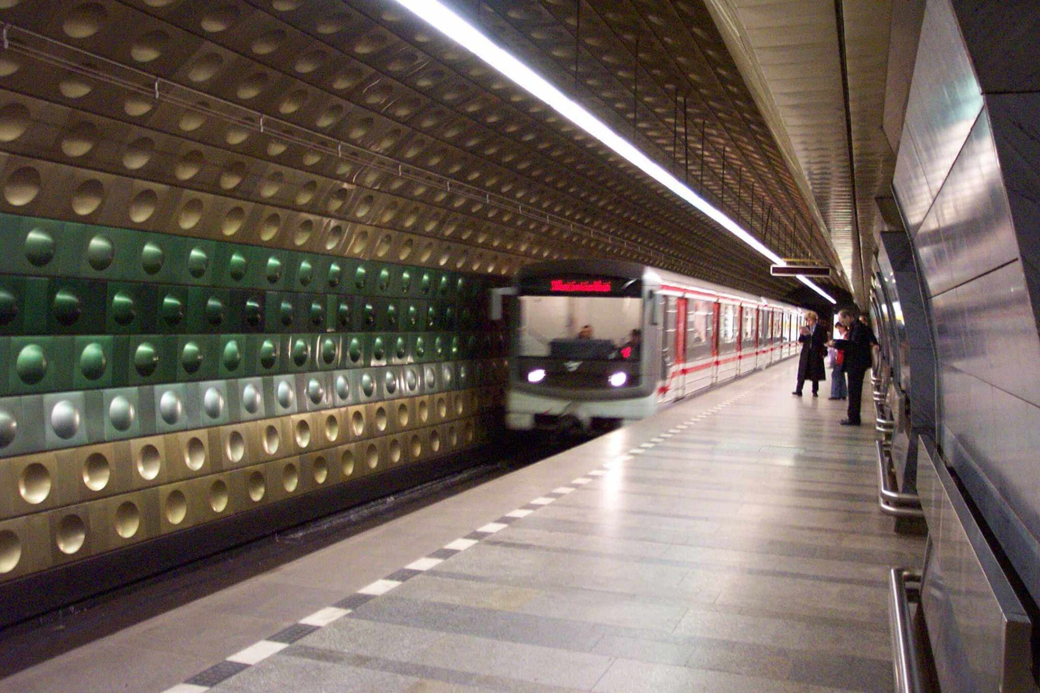 A · Nemocnice Motol ↔ Depo Hostivař